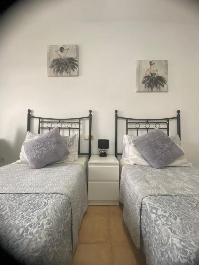 Casa Orilla! Beautiful Private Holiday Villa With Hot Tub ลาโอลีวา ภายนอก รูปภาพ